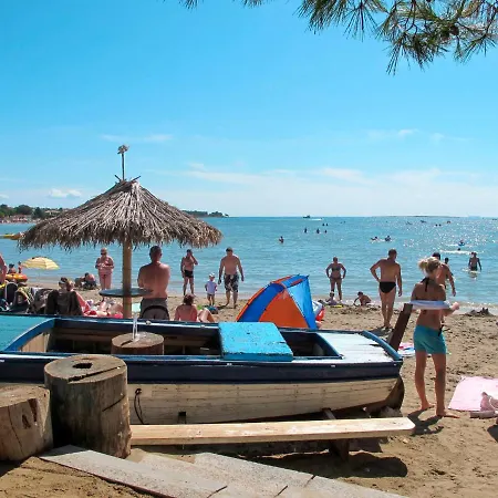 Apartment Hilde Red-5 By Interhome *