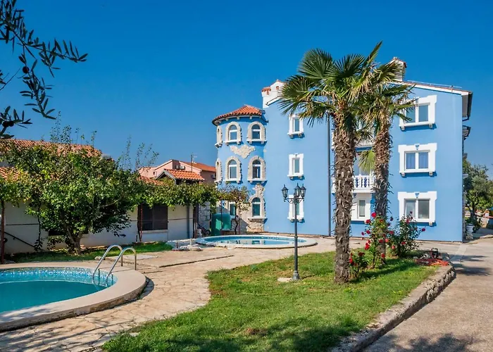 Hilde Red-5 By Interhome *